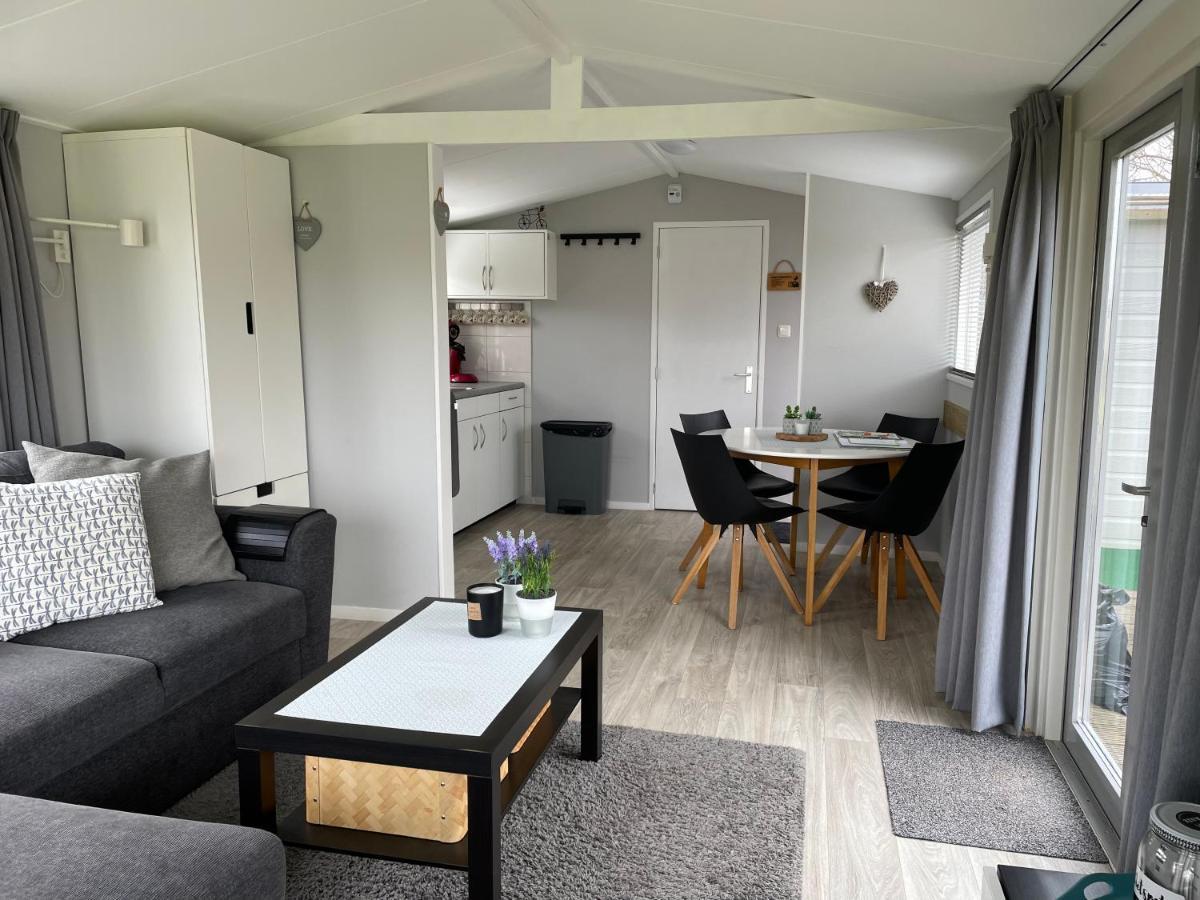 Luxe Chalet Friesland I14 - 5 Pers Westergeest Luaran gambar