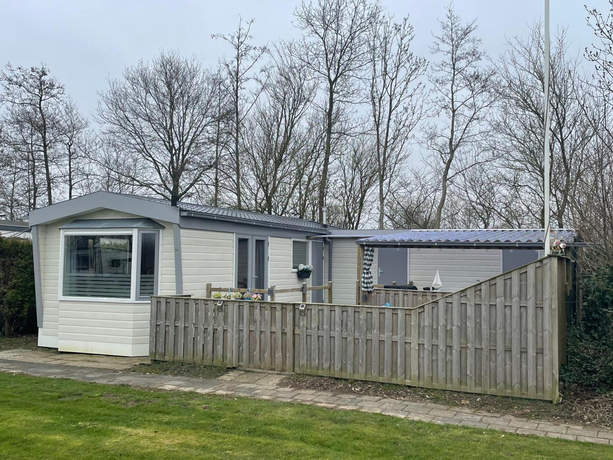 Luxe Chalet Friesland I14 - 5 Pers Westergeest Luaran gambar